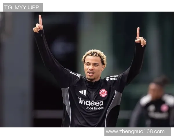 2025年足球转会市场十大球星排名揭晓 转会风云再掀波澜