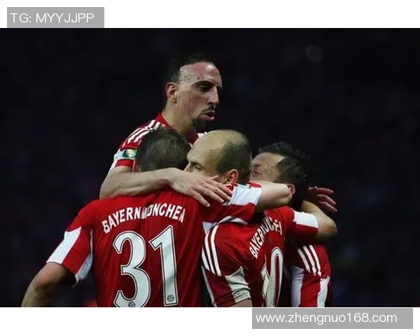 天下足球早期三人制球星的荣耀与传奇跨越时代的巅峰对决