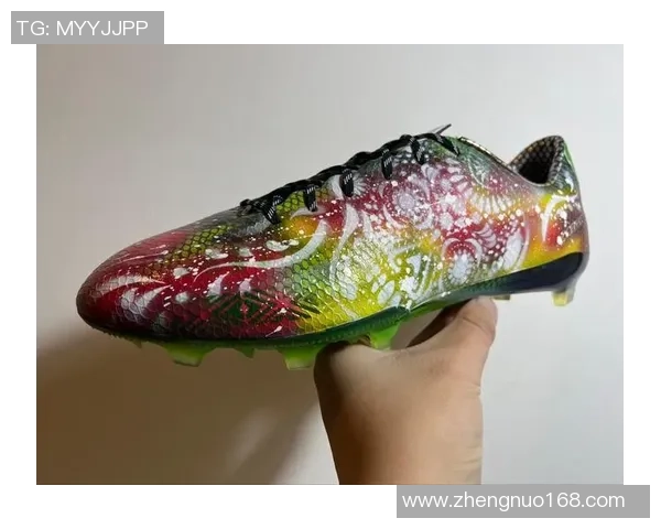 球星专属足球鞋与我们的日常运动鞋对比分析 球星专属足球鞋与我们的日常运动鞋对比分析