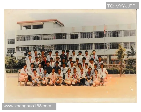 暮年球星再战绿茵场续写辉煌篇章见证岁月与激情并存